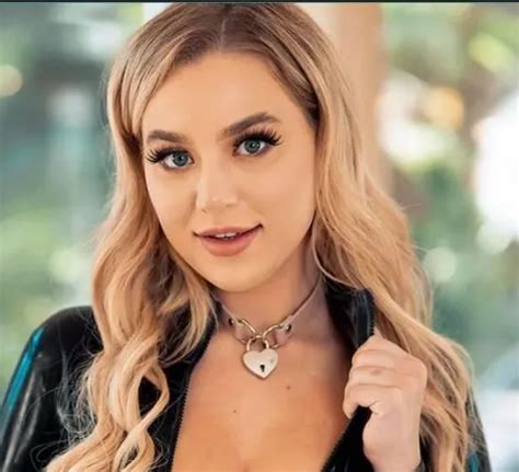 Skye Blue Wiki, Bio, Net Worth, Boyfriend, Height, Weight, Age ...